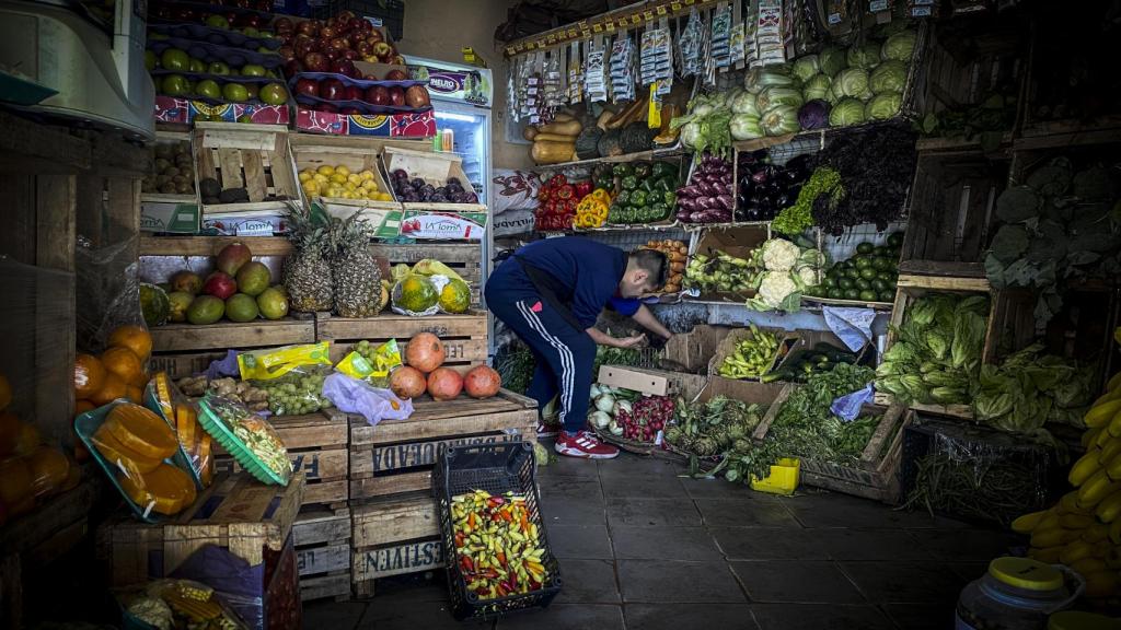 Una frutería en Buenos Aires en plena escalada de precios en Argentina.