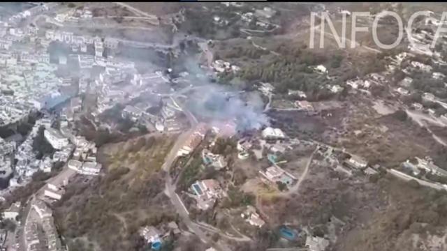 Imagen del incendio declarado en Cómpeta.