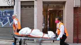 Vivienda de la calle Linares de Valladolid donde aparecieron los cadáveres de dos mujeres