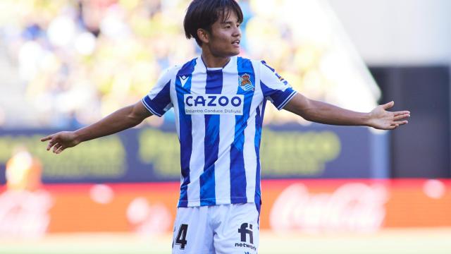 Takefusa Kubo celebra su gol con la Real Sociedad.