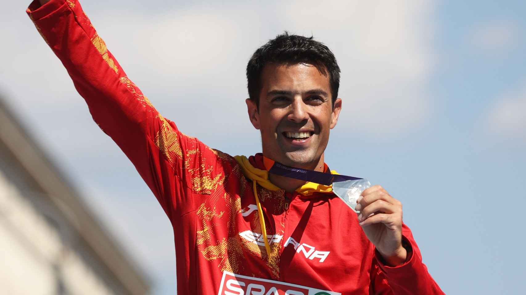 Miguel Ángel López con la medalla de oro.