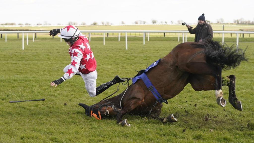 Accidente en una carrera de caballos