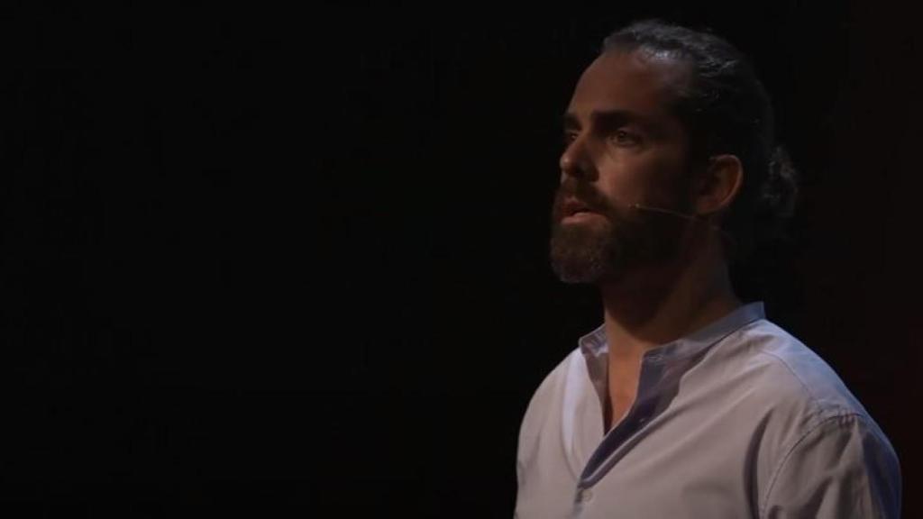 Miguel Barreiro durante su exposición en TEDxIEMadrid.