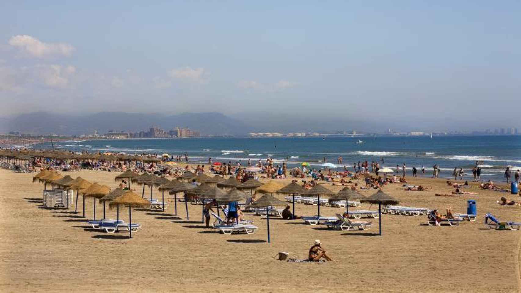 Playa de la Malvarrosa (Valencia). Foto: visitvalencia.com.