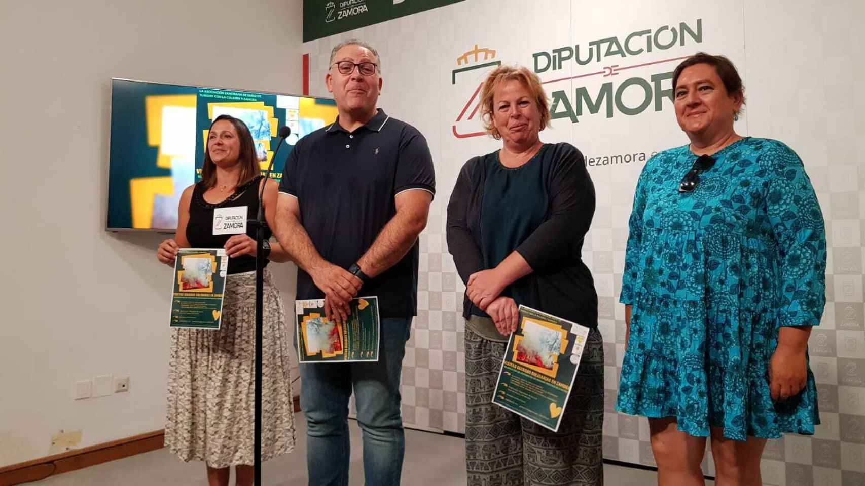 Presentación de las rutas solidarias de la Asociación Zamorana de Guías de Turismo en la Diputación de Zamora