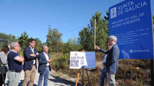 Visita de Francisco Conde a un polígono industrial de Ourense.