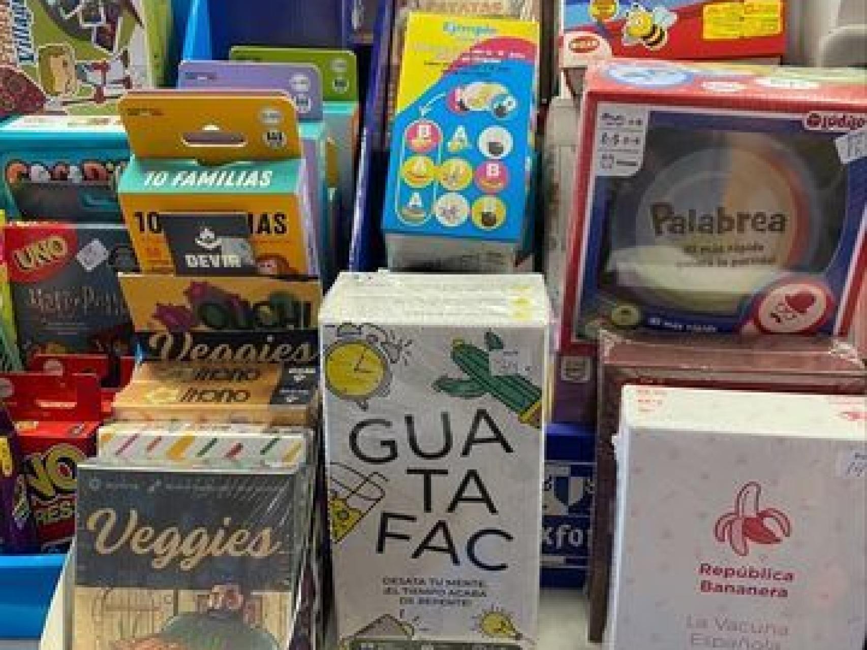 Los padres, alarmados por Guatafac, el juego sexual que se vende en  librerías: 