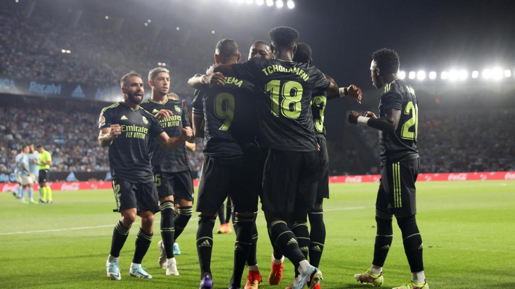 Karim Benzema celebra su gol al Celta de Vigo