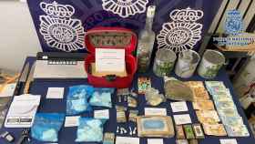 Material incautado a una organización criminal dedicada a la venta de drogas en Benalmádena.
