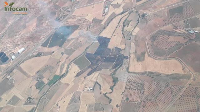 Incendio en Fernán Caballero (Ciudad Real). Foto: Plan INFOCAM.