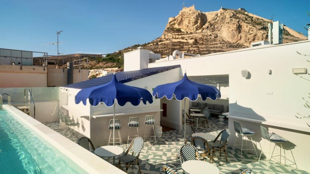 Terraza 'Cuppola', hotel DormirDCine (Alicante).