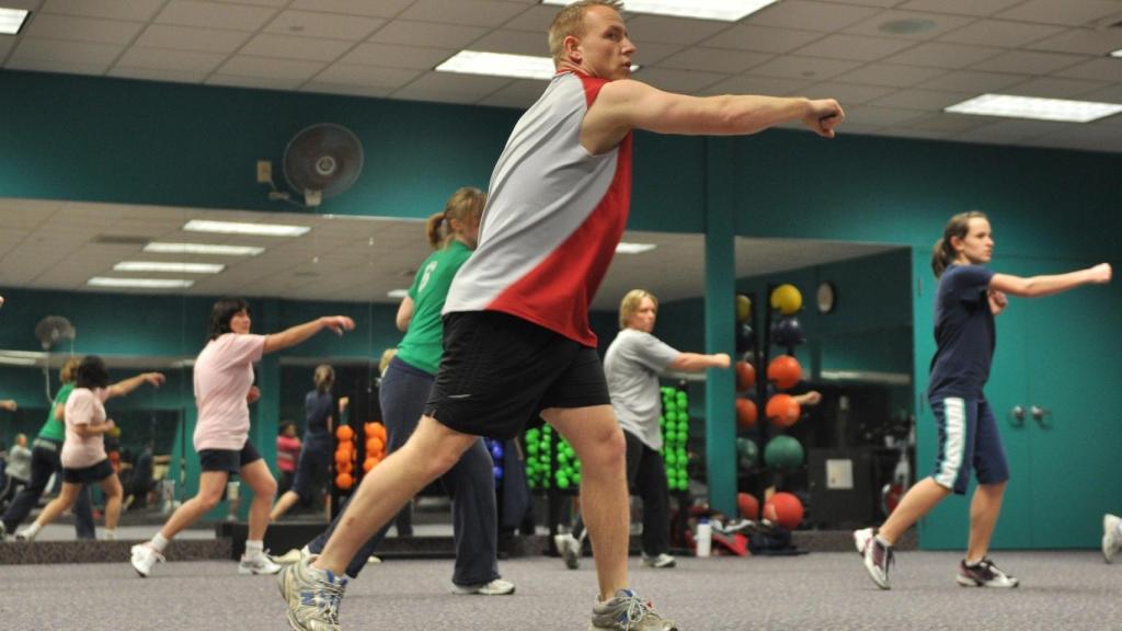 Los gimnasios destacarán el papel en la salud ciudadana para conseguir la bajada del IVA. En la imagen, una clase en un centro deportivo.