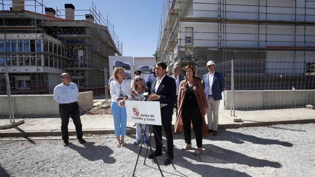 Visita a la primera fase de la promoción de viviendas de protección en Aguilar de Campoo