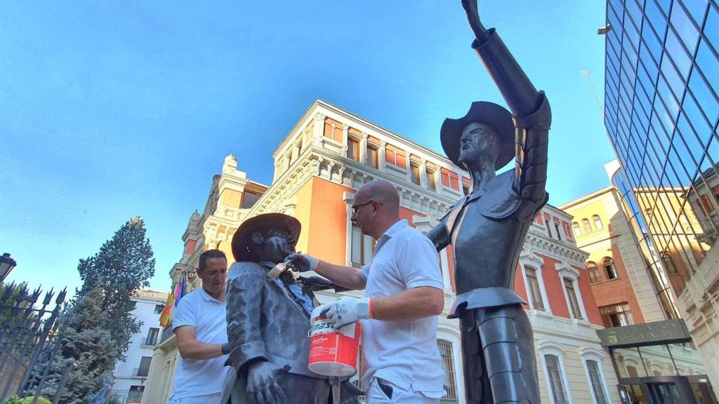 Don Quijote y Sancho se ponen guapos para volver la Feria de Albacete 1.060 días después