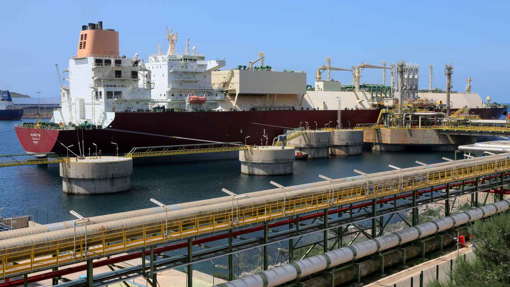 Imagen de la terminal de gas del Puerto de Cartagena.