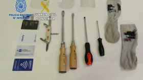 Algunas herramientas con las que se perpetraron los robos.