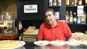 Leandro en su bar del barrio de La Rondilla