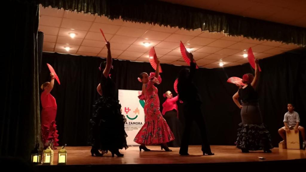 La Bóveda de Toro se vuelca con Alzheimer Zamora en su festival flamenco