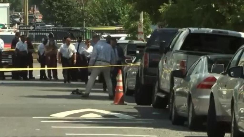 La zona del tiroteo ocurrido en Washington este miércoles 24 de agosto, acordonada por la Policía