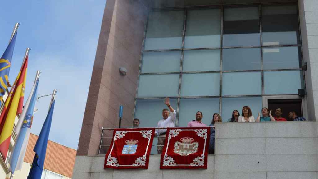 Momento del chupinazo que da inicio a las fiestas patronales de Sanxenxo.