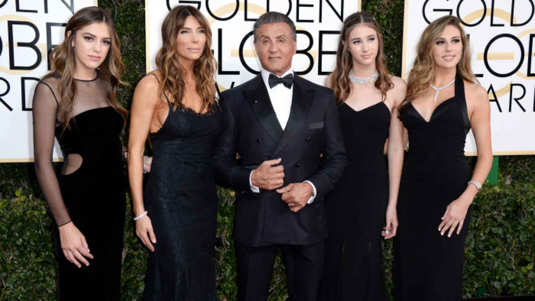 El actor, junto a su mujer y sus tres hijas en una imagen de archivo.