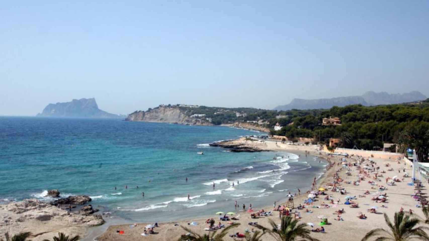 El septuagenario británico ha fallecido ahogado en la playa L'Ampolla de Moraira.