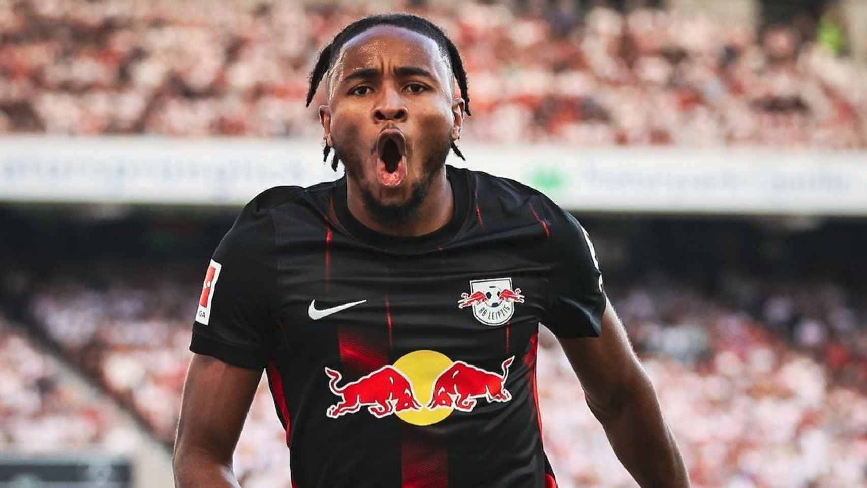 Christopher Nkunku celebra un gol con el RB Leipzig