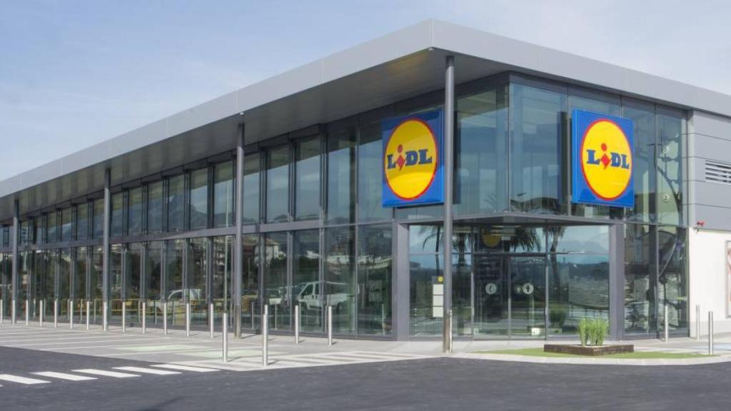 Fachada de un supermercado Lidl