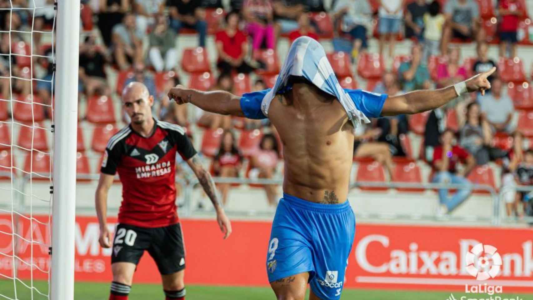 Uno de los goles del Málaga ante el Mirandés.