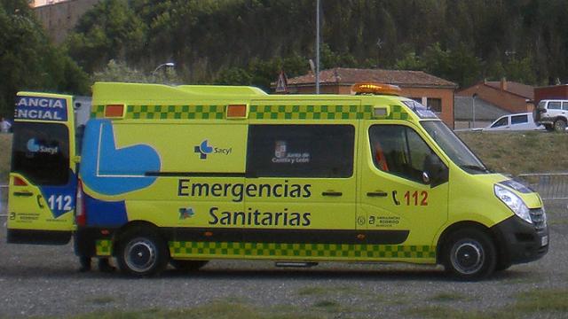 Imagen de una ambulancia medicalizada de Sacyl.