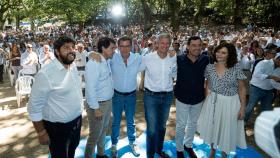 Acto de apertura del curso político del PP con Alberto Núñez Feijóo junto al presidente de la Xunta, Alfonso Rueda, y otros líderes regionales como Díaz Ayuso o Moreno Bonilla, en Cerdedo-Cotobade.