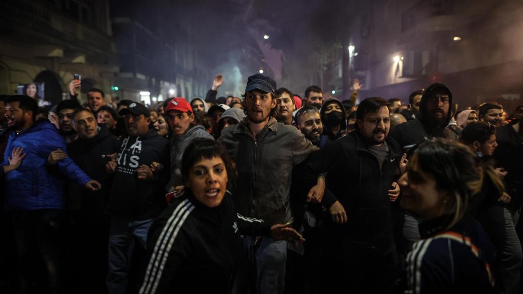 Choques violentos entre los simpatizantes de Cristina Kirchner y la Policía de Buenos Aires