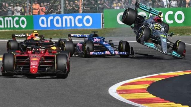 Así fue el tremendo pique entre Fernando Alonso y Hamilton en el Gran Premio de Bélgica