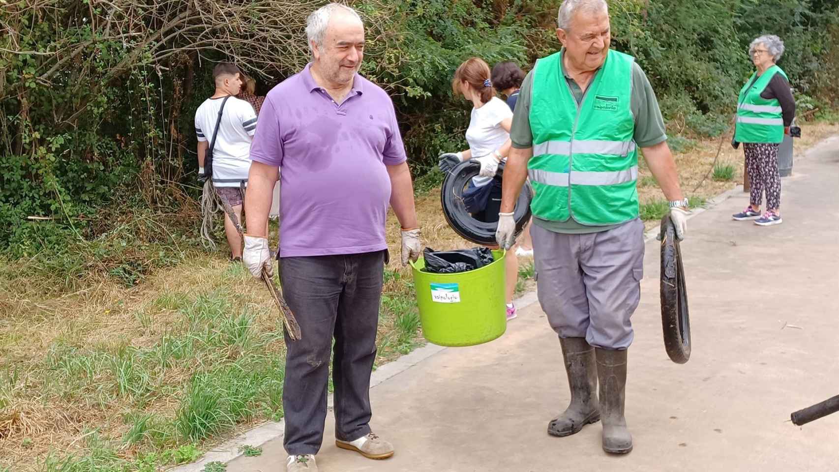 El colectivo ambiental Vaipolorío ha culminado su 22ª Campaña de limpieza del río Gafos retirando 440 kilos de residuos.