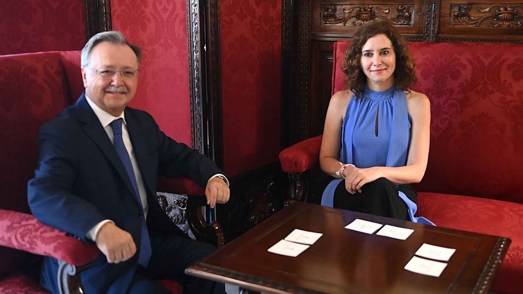 El presidente de la ciudad autónoma de Ceuta, Juan Jesús Vivas Lara, y la presidenta de la Comunidad de Madrid, Isabel Díaz Ayuso.