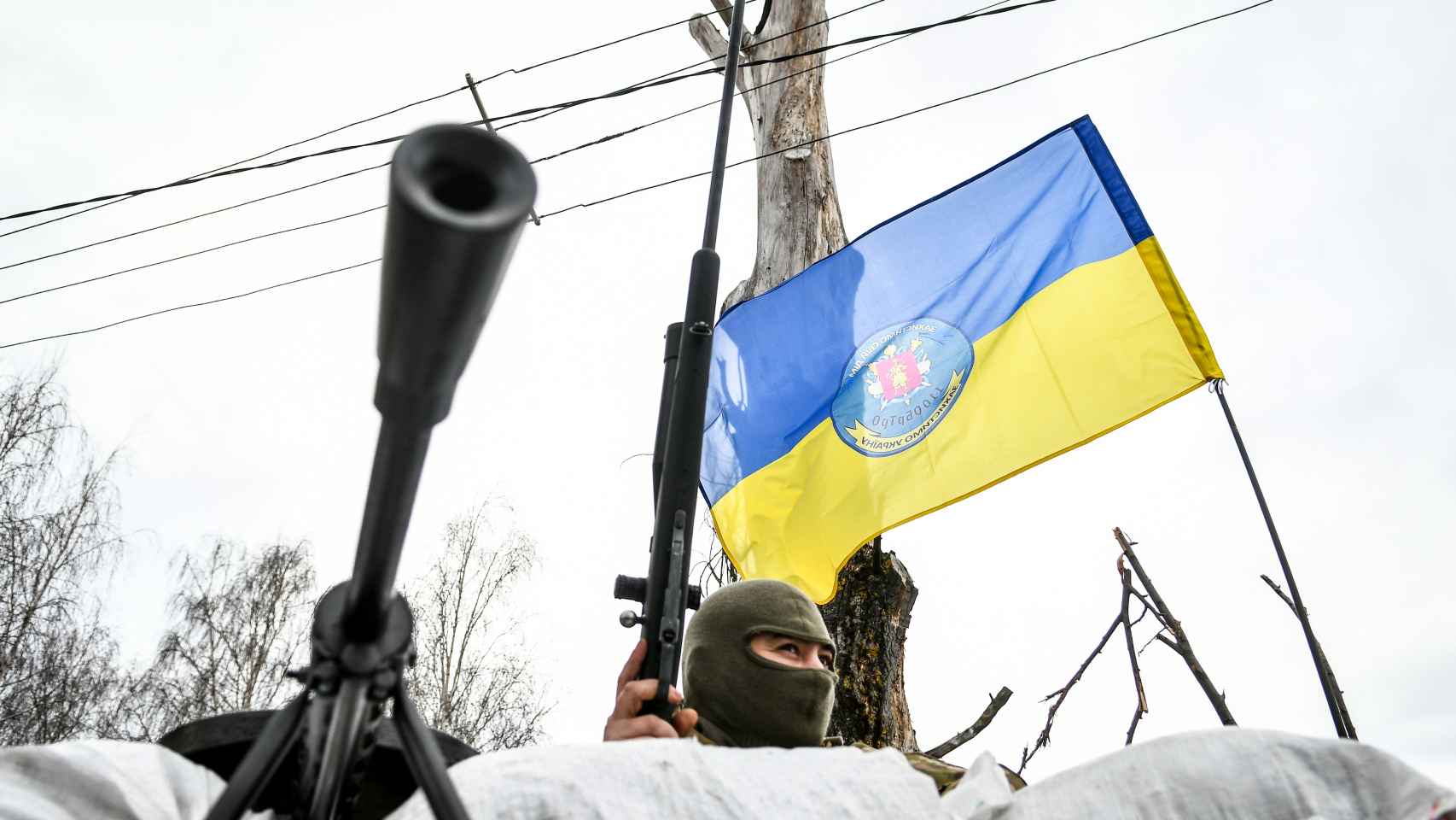 Soldados ucranianos realizando ejercicios militares en las inmediaciones de Zaporiyia el pasado mes de febrero.