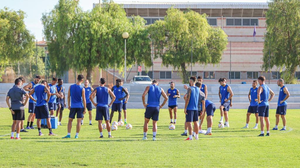 El Intercity retoma este lunes los entrenamientos en su nueva temporada para la que amplía capital de nuevo.