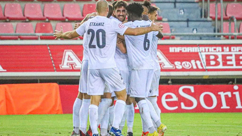 Jugadores del Intercity, en el partido contra el Numancia.