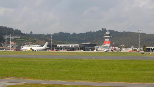 El aeropuerto de Alvedro en una foto de archivo.