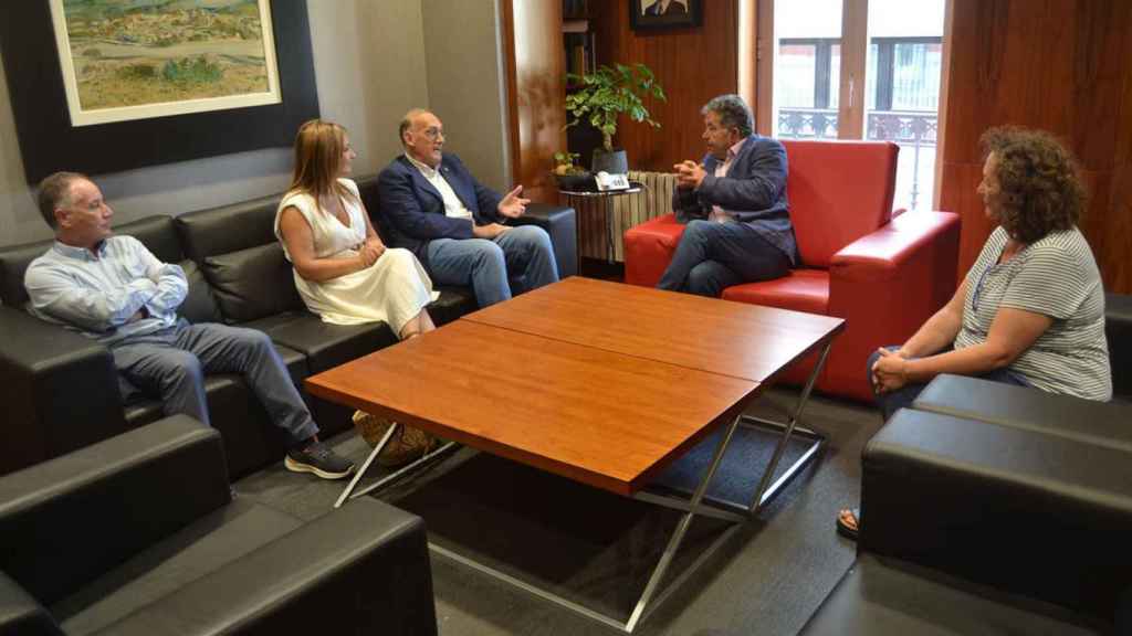 Reunión del alcalde de Pontevedra con el rector de la UVigo.