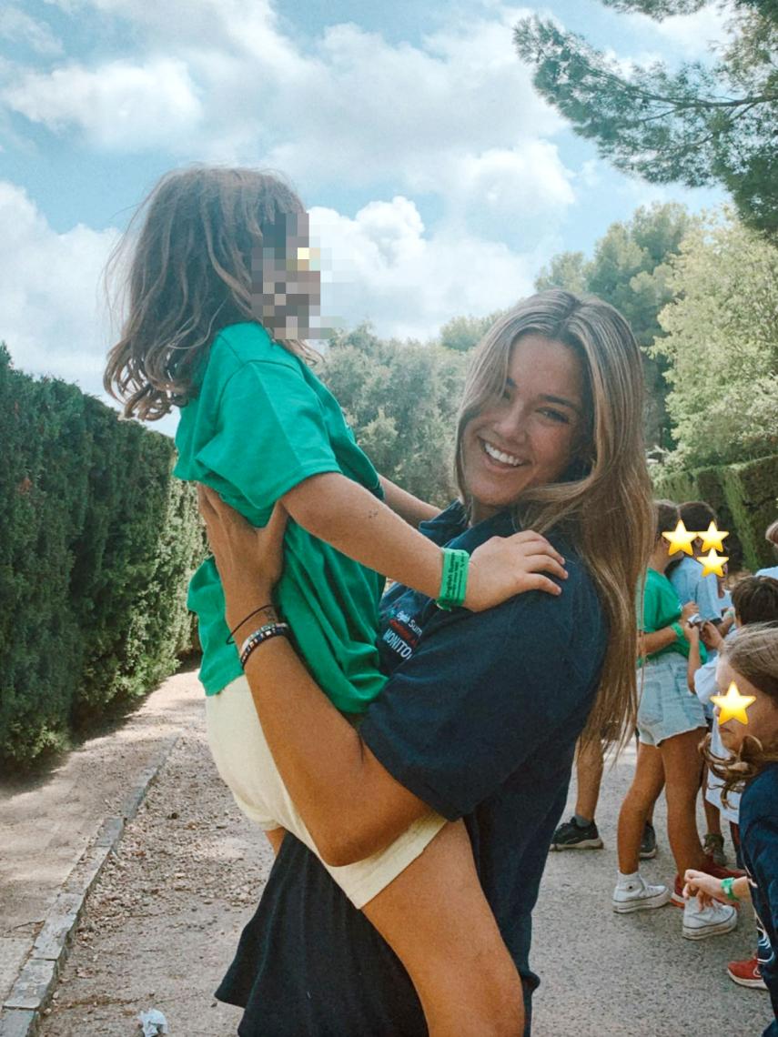 Carlota ha ejercido este verano de monitora en el campamento English Summer Tamarit.