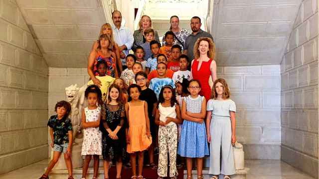 13 niños saharauis han visitado hoy el Ayuntamiento de Salamanca