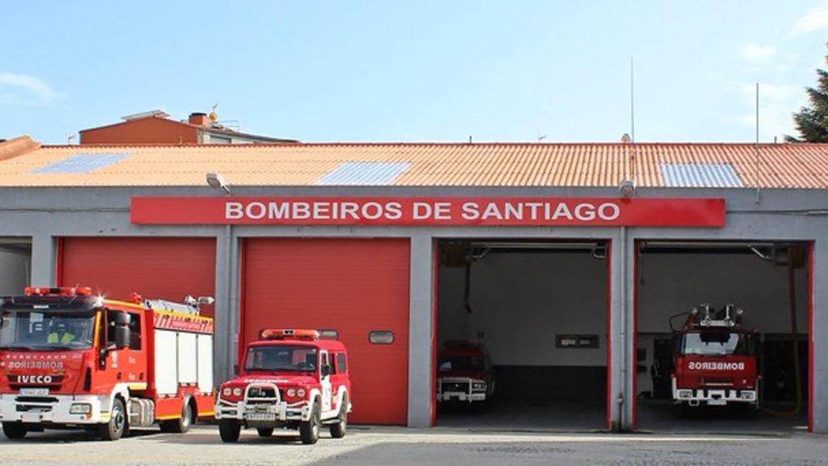 Un incendio calcina una habitación de una vivienda de la calle Preguntoiro de Santiago