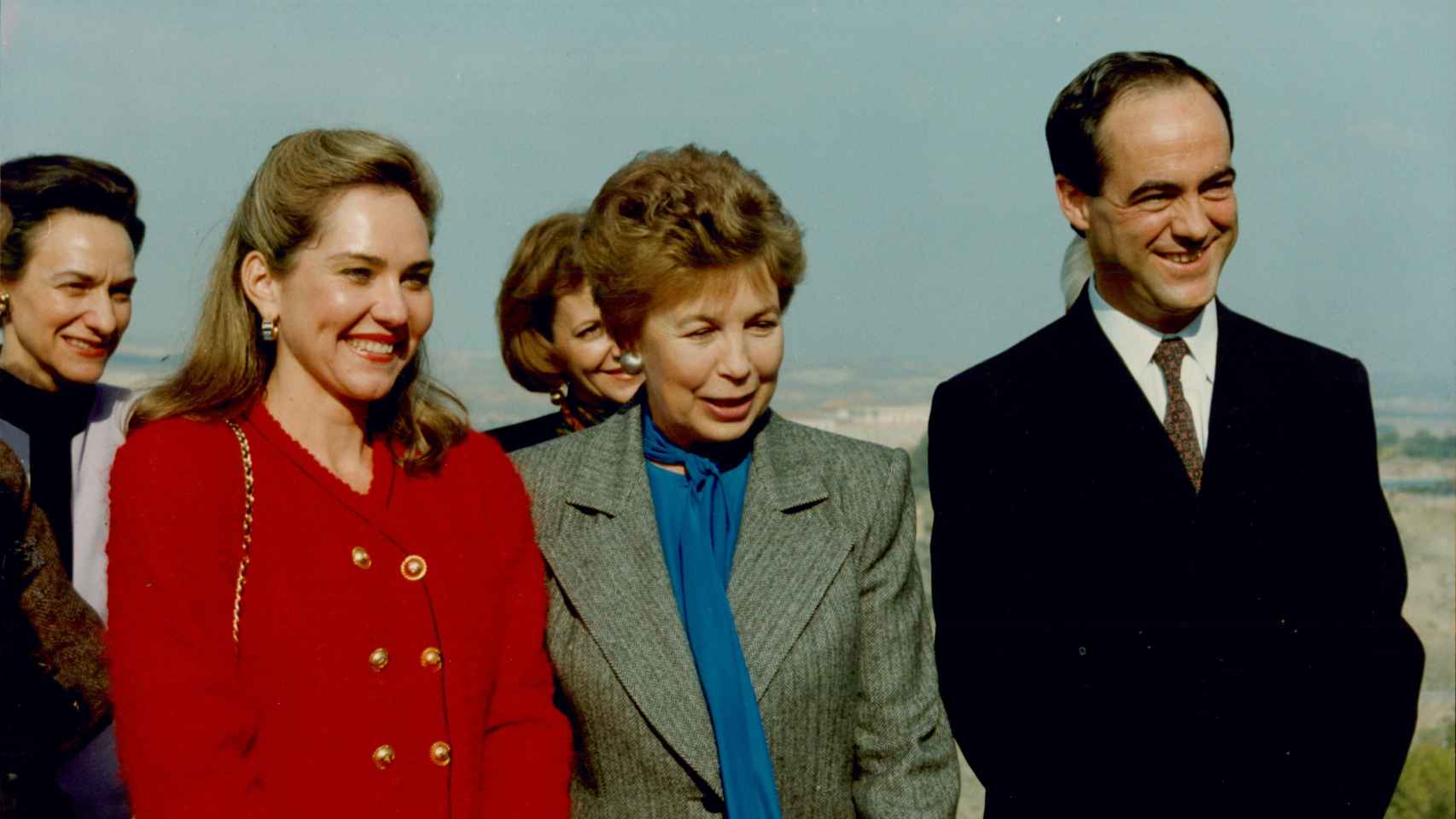Ana Rodríguez, Raísa Gorbachova y José Bono, de izquierda a derecha, en Toledo.
