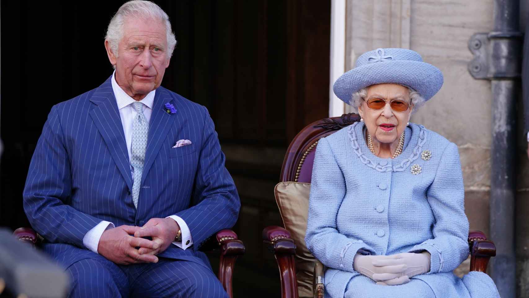 El príncipe Carlos y la reina Isabel en la celebración del Jubileo de Platino.