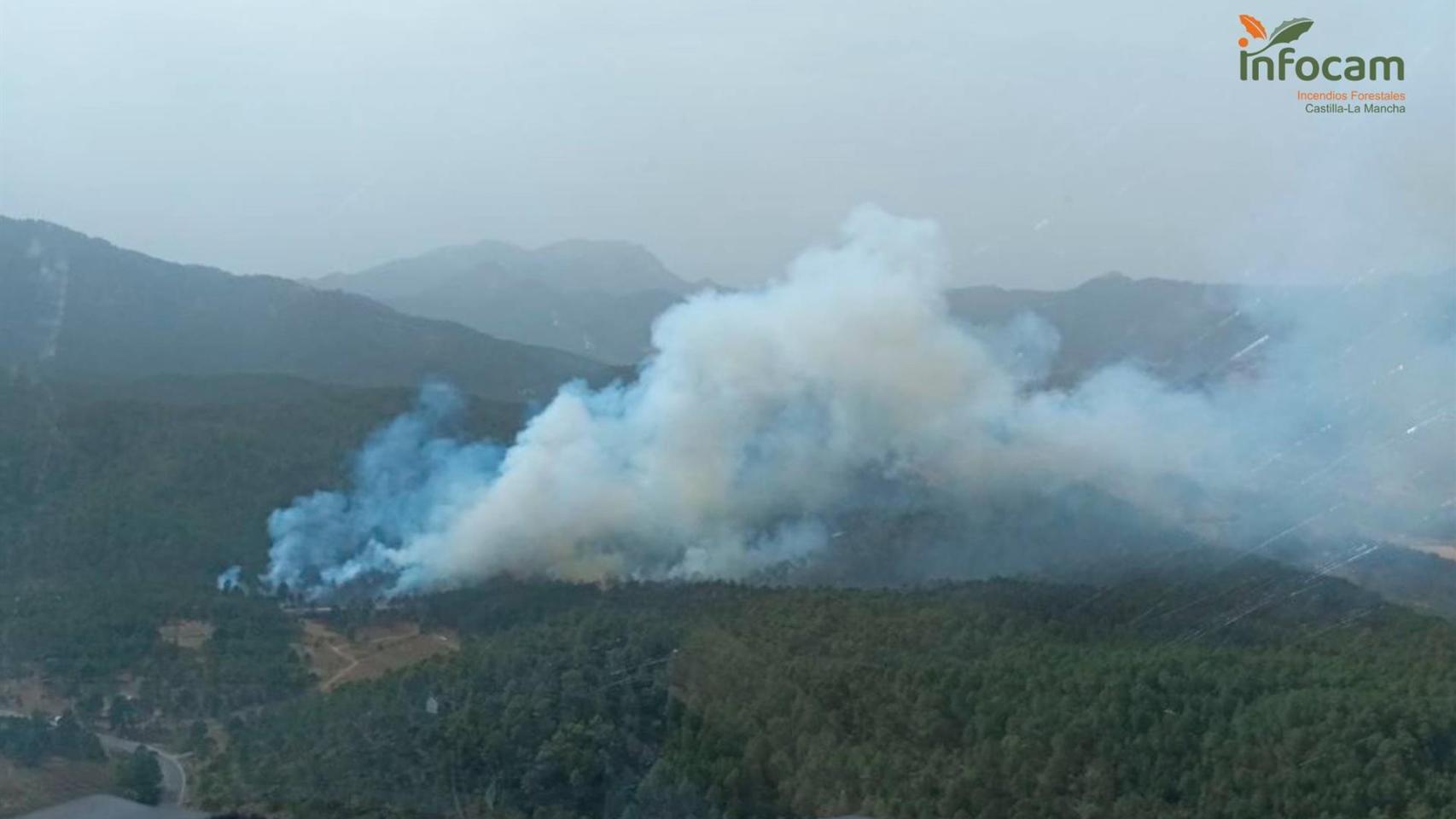 Imagen aérea del incendio de Riópar (Albacete).