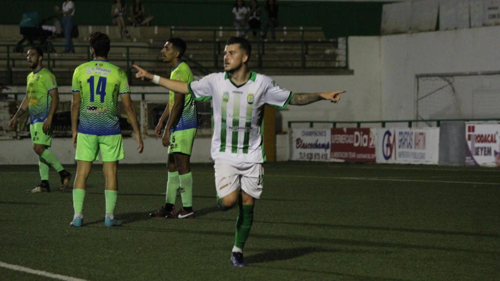 Cifu celebra uno de sus goles. Foto: FFCM