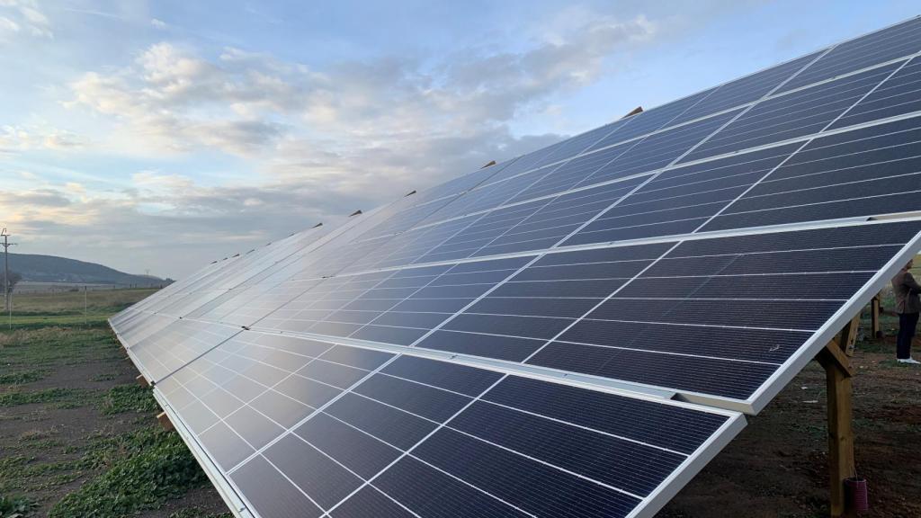 Instalación fotovoltaica en Ballesteros de Calatrava (Ciudad Real). Foto: MasInteligencia.