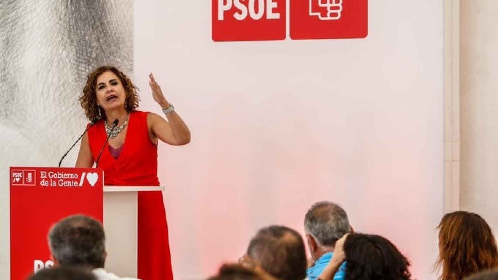 La vicesecretaria general del PSOE y ministra de Hacienda y Función Pública, María Jesús Montero, en un acto público en Mérida.