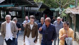 La portavoz nacional del BNG, Ana Pontón, visita el mercado de abastos de Ourense.